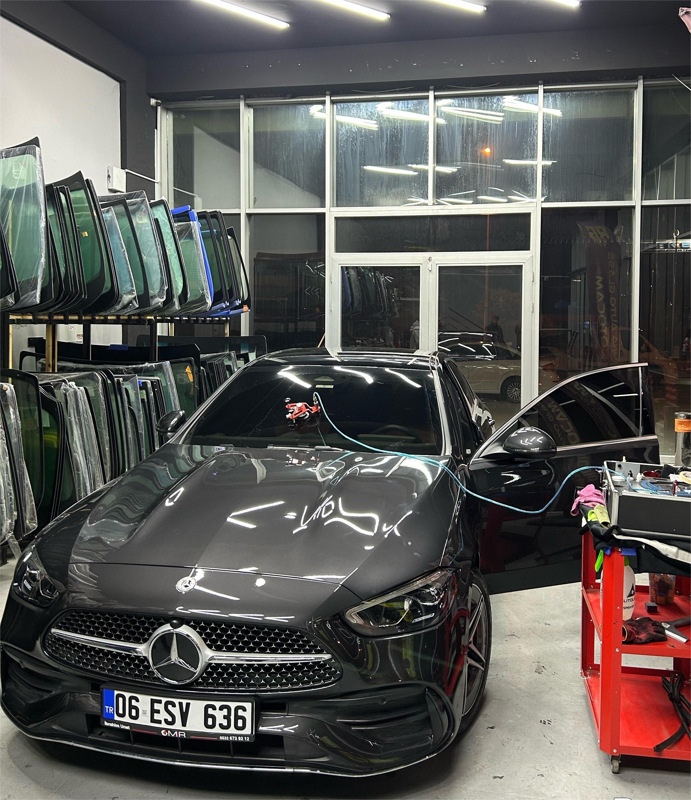 Ankara Oto Cam Şaşmaz Oto Cam Mercedes Cam Mercedes Cam Tamiri